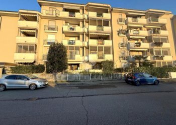 Appartamento Via Sorelle Ministre della Carità, Trecate - foto 1