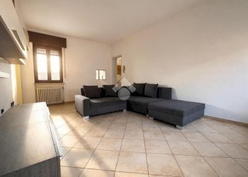 Bilocale Via Leopoldo Chiodini, Romentino - foto 1