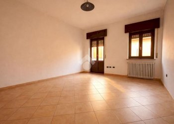 Bilocale Via Leopoldo Chiodini, Romentino - foto 4