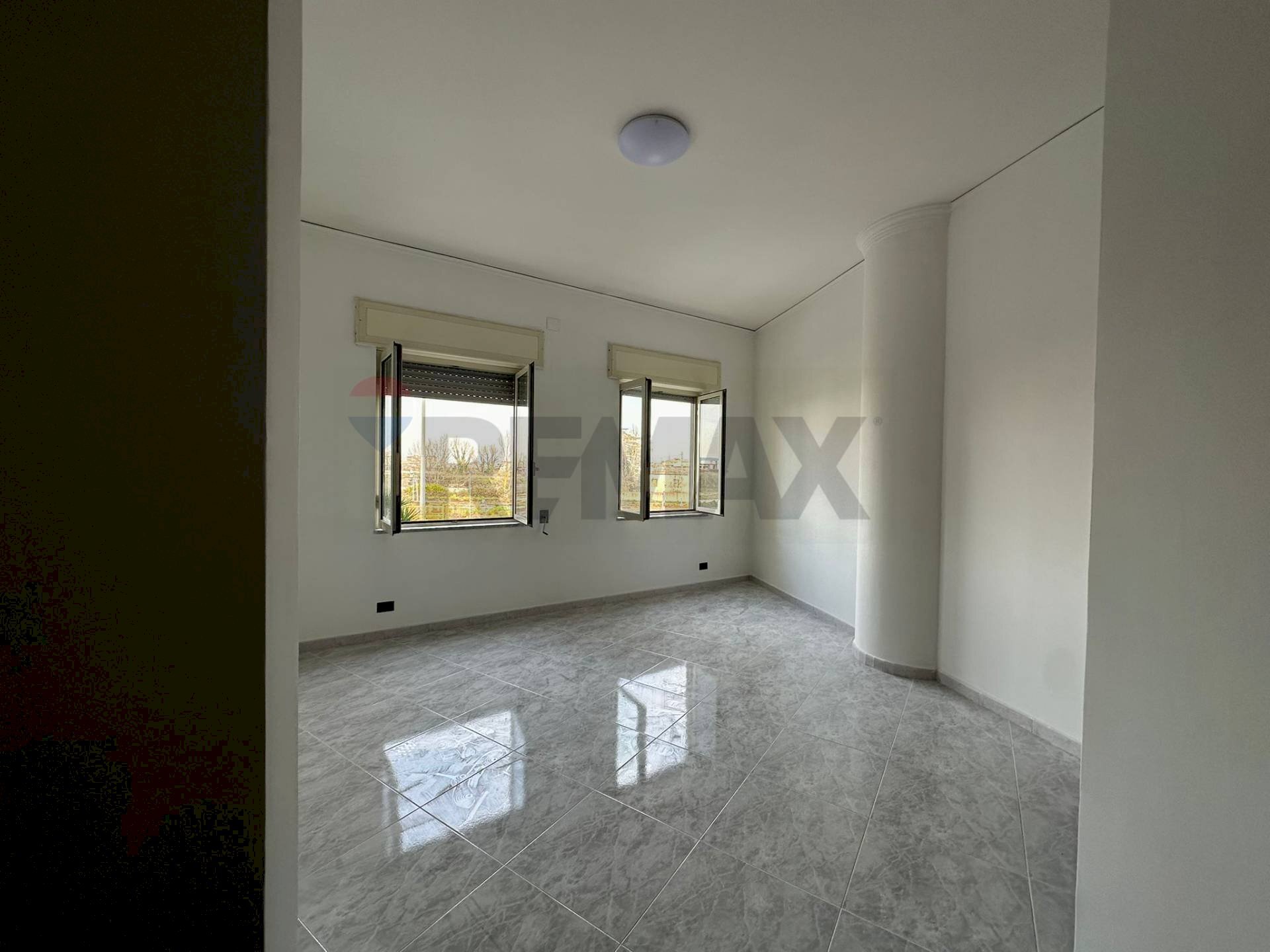 Stanza vuota - Quadrilocale Via Giovanni Boccaccio
 
36, Casoria - foto 3