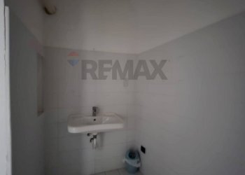 Bagno - Locale Commerciale via leverano
 
13, Carmiano - foto 6