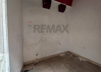 Stanza vuota - Locale Commerciale via leverano
 
13, Carmiano - foto 11