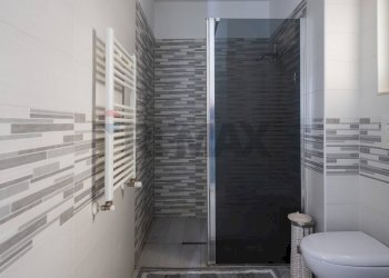 Bagno - Independent house Via Piave
 
56-58, Bari - photo 10