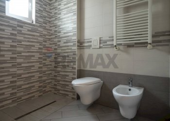 Bagno - Independent house Via Piave
 
56-58, Bari - photo 17