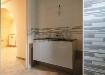 Bagno - Independent house Via Piave
 
56-58, Bari - photo 18