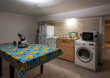 Magazzino Locale tecnico - Independent house Via Piave
 
56-58, Bari - photo 29