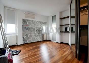 Stanza vuota - Villa Via Giovanni Gentile
 
87, Bari - foto 17