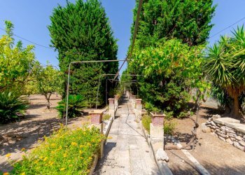 Giardino - Casa indipendente Via Capitano Ramirez
 
45, Vernole - foto 34