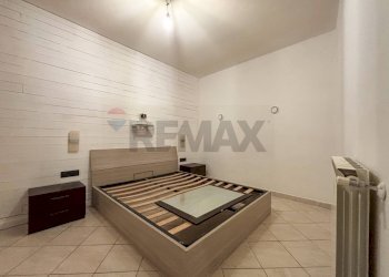 Camera / camera da letto - Monolocale Via Marconi
 
14, Besano - foto 5