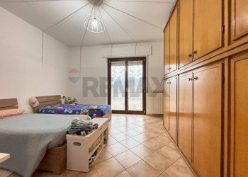 Camera / camera da letto - Trilocale via Giuseppe Garibaldi
 
3, Saltrio - foto 8