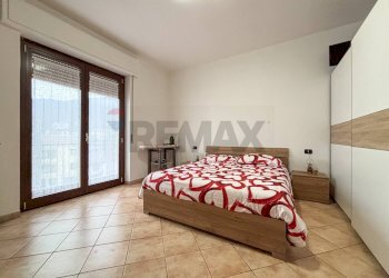 Camera / camera da letto - Trilocale via Giuseppe Garibaldi
 
3, Saltrio - foto 10