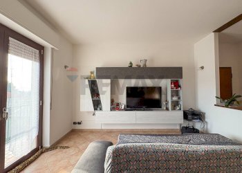 Soggiorno - Trilocale via Giuseppe Garibaldi
 
3, Saltrio - foto 3