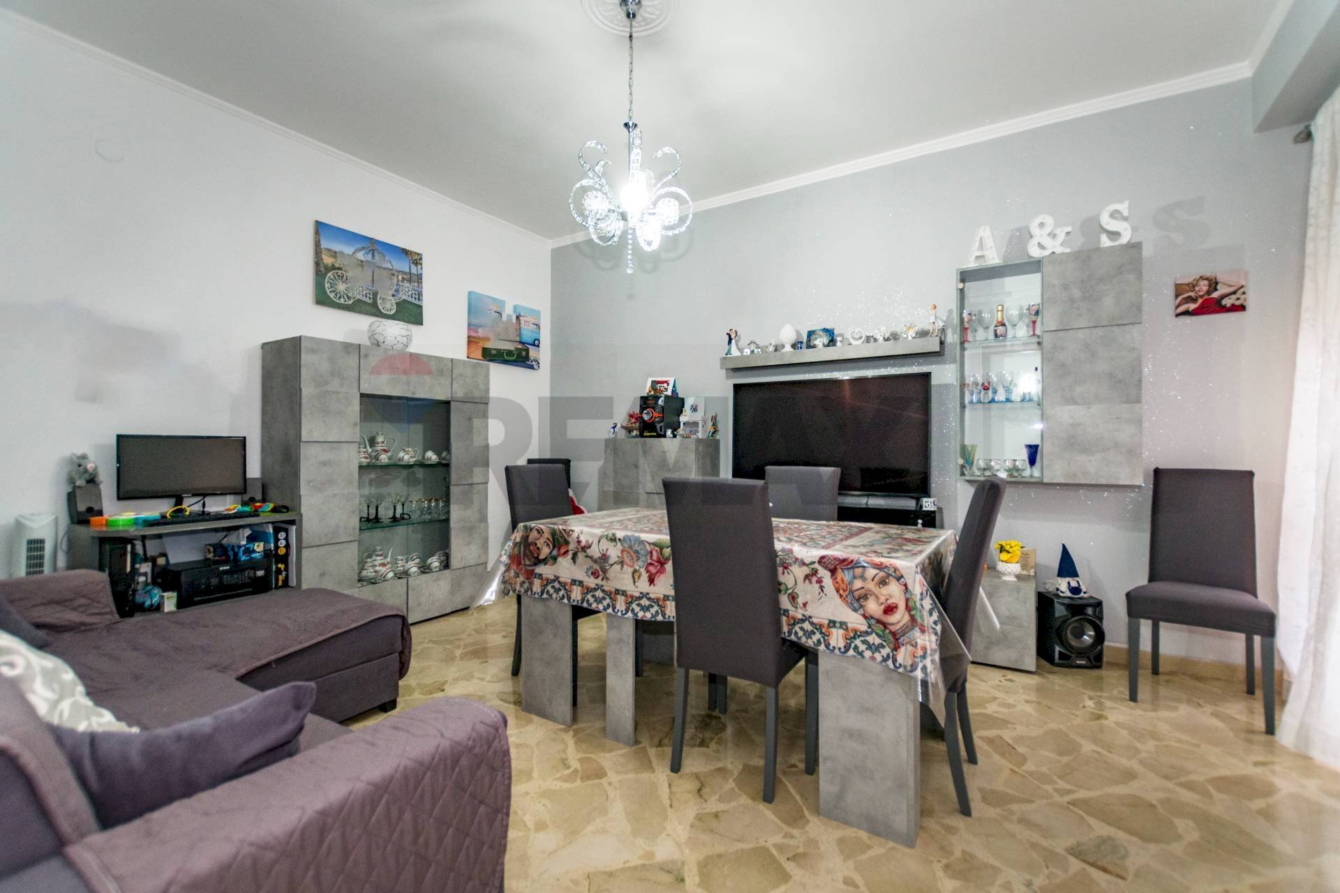 Sala da pranzo - Appartamento Via Rinaldo Montuoro
 
9, Palermo - foto 2