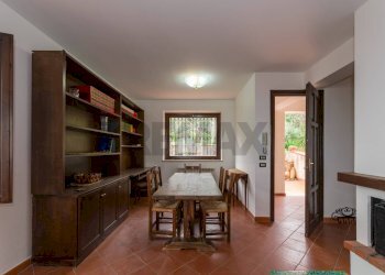 Sala da pranzo - Villa Via Francesco Baracca
 
140/a, Palermo - photo 21