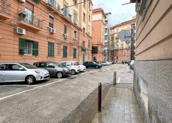 Edificio all\'aperto - Trilocale Via Nuova Poggioreale
 
21D, Napoli - foto 2