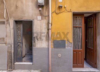 Edificio all\'aperto - Independent house Murganzio
 
132, Lentini - photo 3