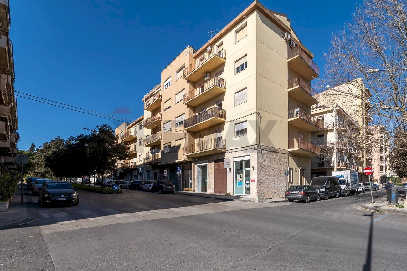 Edificio all\'aperto - Appartamento viale autonomia
27, Caltagirone - foto 2