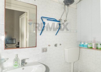 Bagno - Appartamento viale autonomia
 
27, Caltagirone - foto 25