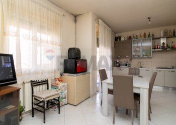 Sala da pranzo - Appartamento via matilde serao
 
4, Belpasso - foto 12