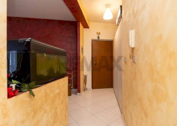 Hall / corridoio - Appartamento via matilde serao
 
4, Belpasso - foto 18