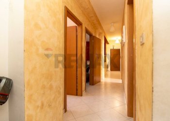 Hall / corridoio - Appartamento via matilde serao
 
4, Belpasso - foto 20