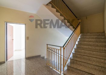 Scale - Four-room apartment via matilde serao
 
4, Belpasso - photo 9