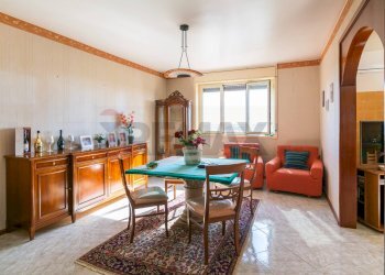 Sala da pranzo - Appartamento Viale Castagnola
 
11, Catania - foto 11