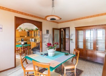 Sala da pranzo - Appartamento Viale Castagnola
 
11, Catania - foto 16