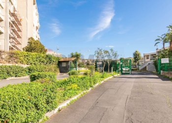 Edificio all\'aperto - Appartamento Viale Castagnola
 
11, Catania - foto 32