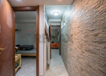 Hall / corridoio - Casa semi indipendente Via celso
 
119, Caltagirone - foto 19