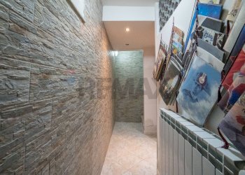 Hall / corridoio - Casa semi indipendente Via celso
 
119, Caltagirone - foto 28