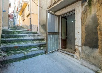 Scale - Casa semi indipendente Via celso
 
119, Caltagirone - foto 32