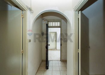 Hall / corridoio - Quadrilocale VIA TOSCANA
 
4, Catania - foto 18