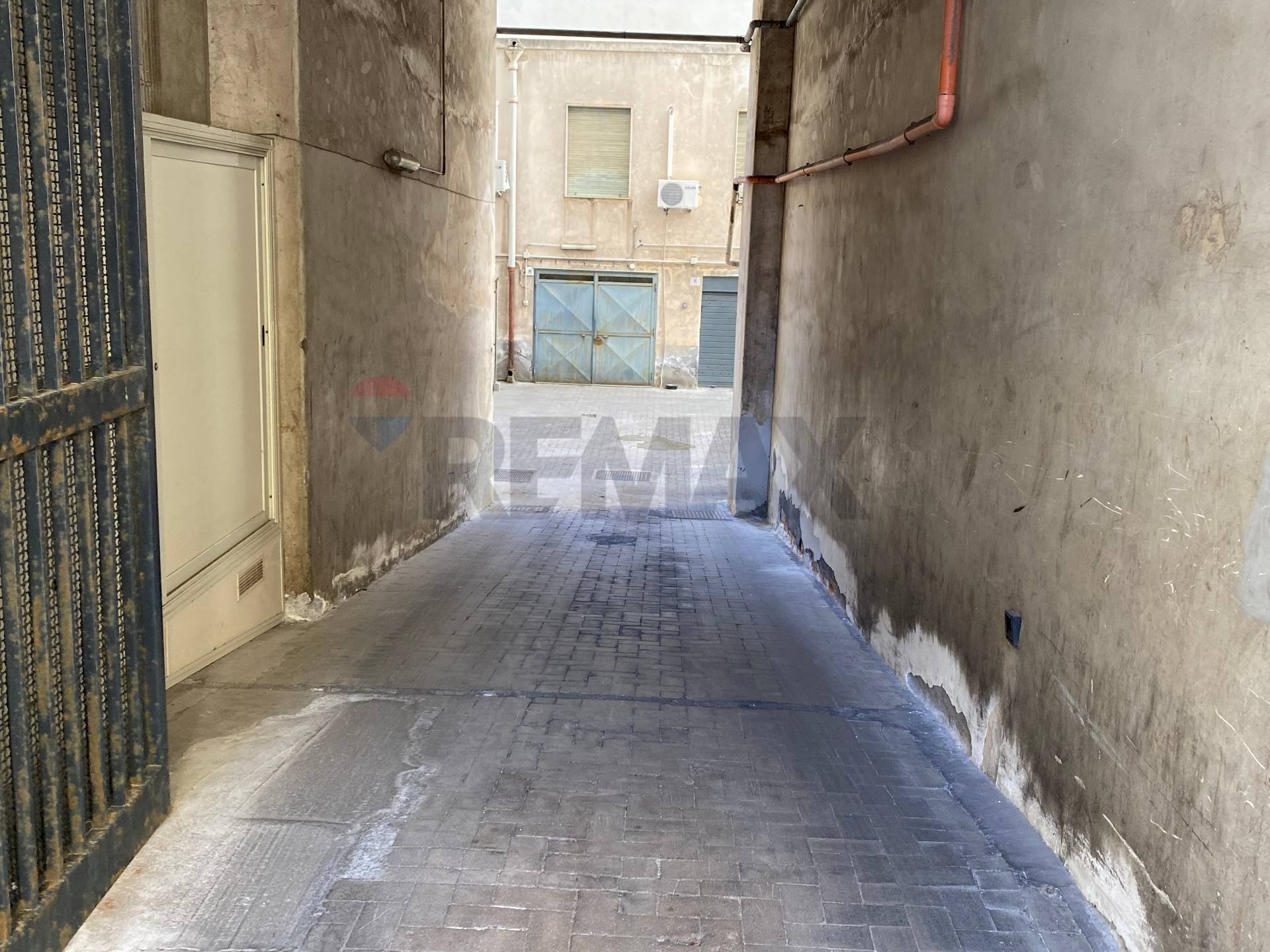 Non correlato - Commercial Premises via Adua
 
31, Catania - photo 3