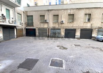 Edificio all\'aperto - Locale Commerciale via Adua
 
31, Catania - foto 18