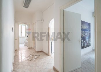 Hall / corridoio - Quadrilocale Via Alba
 
4, Roma - foto 7