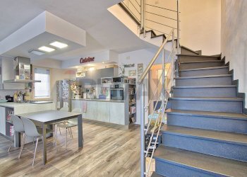 Scale - Appartamento LOCALITA' POGGIOLA
 
25, Arezzo - foto 9