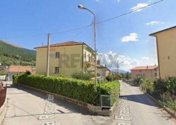 Edificio all\'aperto - Appartamento Via Fratelli Cairoli
 
23, Gualdo Tadino - foto 2