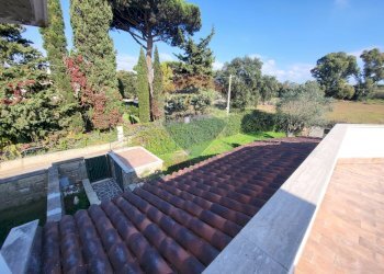 Giardino - Casa semi indipendente VIA DEGLI ANEMONI
snc, Anzio - foto 44