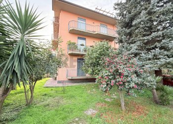 Giardino - Appartamento Via Sant'Antonino
 
33, Linguaglossa - foto 1