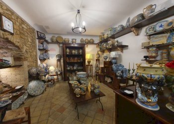 Soggiorno - Shop via San Bonaventura
 
19-21-23, Caltagirone - photo 4