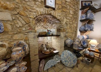 Cantina - Shop via San Bonaventura
 
19-21-23, Caltagirone - photo 10