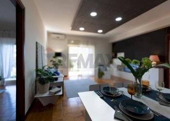 Sala da pranzo - Quadrilocale via giuseppe garibaldi
 
33, Viagrande - foto 7