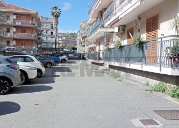 Edificio all\'aperto - Box Via San Giuseppe San Filippo
 
69B, Aci Catena - foto 2