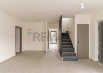 Stanza vuota - Villa Via Luciano Pavarotti
 
10, Viagrande - foto 8