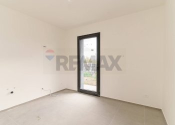 Stanza vuota - Villa Via Luciano Pavarotti
 
10, Viagrande - foto 17