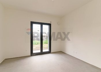 Stanza vuota - Villa Via Luciano Pavarotti
 
10, Viagrande - foto 26