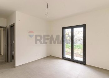 Stanza vuota - Villa Via Luciano Pavarotti
 
10, Viagrande - foto 32