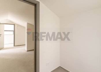 Stanza vuota - Villa Via Luciano Pavarotti
 
10, Viagrande - foto 43