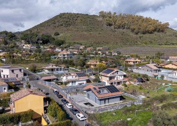 Vista delle montagne - Villa Via Luciano Pavarotti
 
10, Viagrande - foto 52